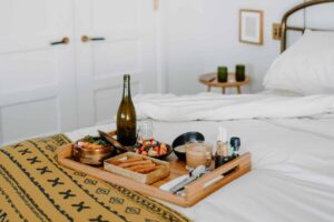 No Restaurant at Your Hotel? How To Serve Food to Guests Without a Kitchen