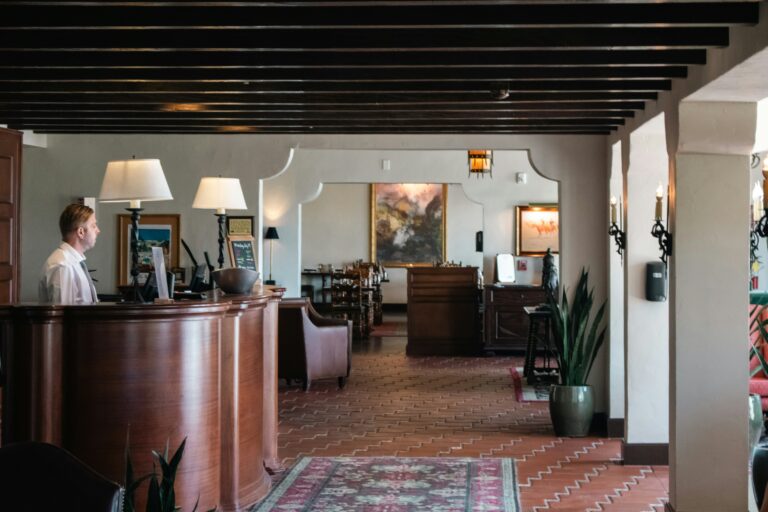 Hotel Concierge Duties, Meaning & Role in Hotels
